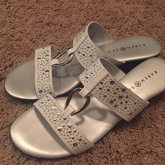Silver and white slides - Picture 3 of 3